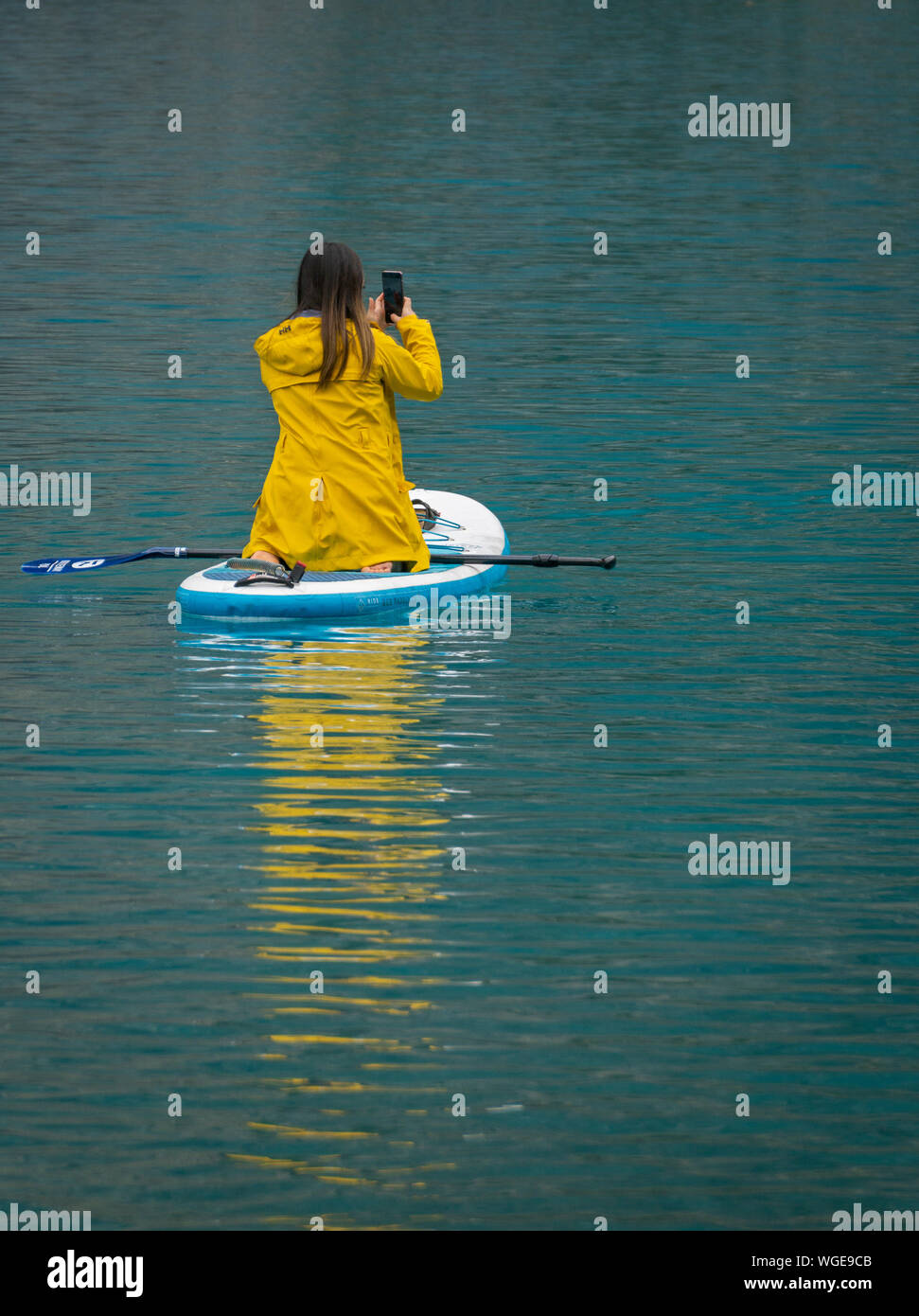 Deportes acuáticos, el lago Moraine Parque Nacional Banff Alberta Foto de stock