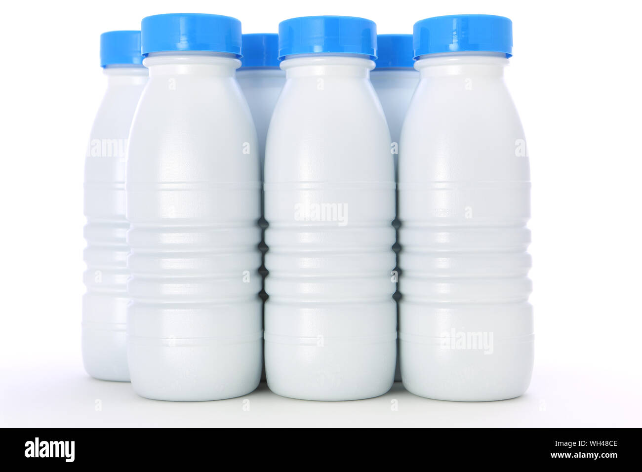 En Bouteilles plastique Foto de stock