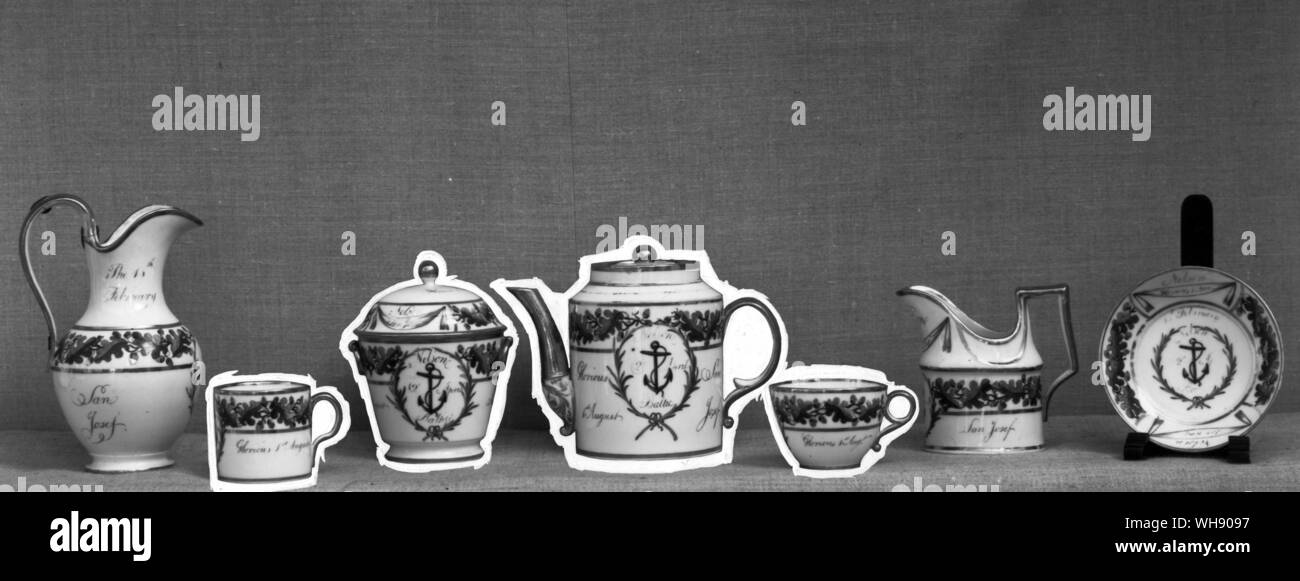 Lord Horatio Nelson's china. Parte de la "Baltic" establecido servicio de té de fabricación francesa en conmemoración de la batalla de Copenhague y el Nilo. Foto de stock