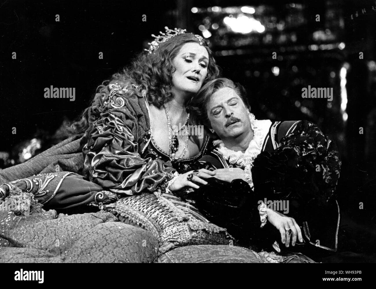 Alfredo Kraus como Jenaro con Joan Sutherland como Lucrecia en la