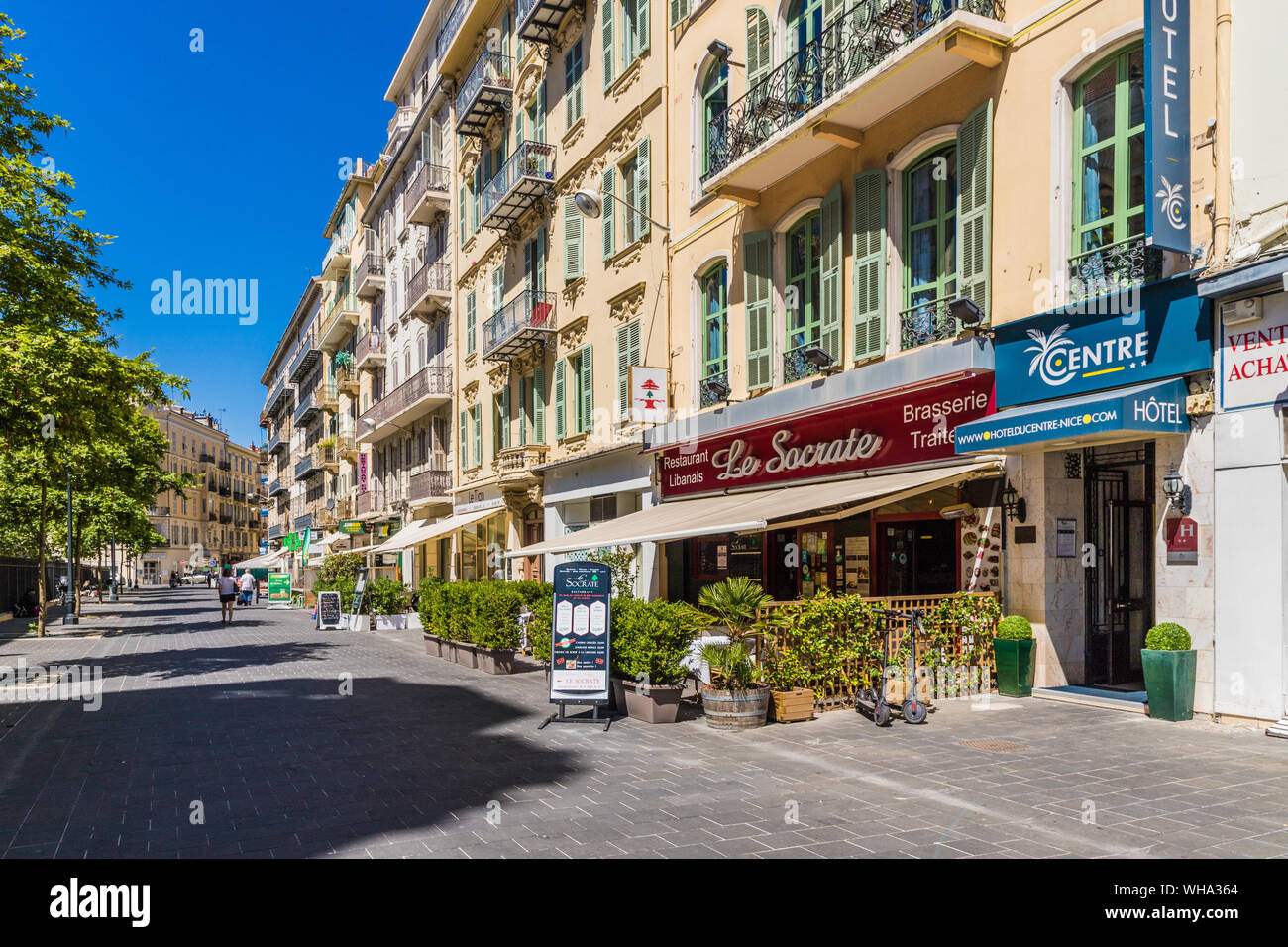 Escena callejera en Nice, Alpes Maritimes, Cote d'Azur, la Riviera Francesa, la Provenza, Francia, Mediterráneo, Europa Foto de stock
