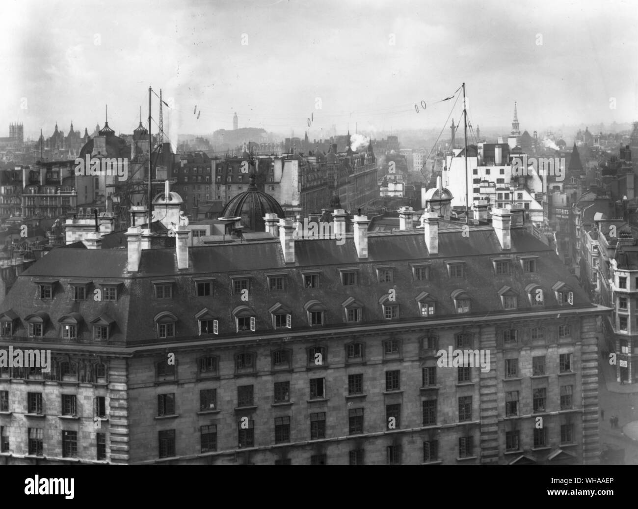 Marconi House . Strand. mostrando las antenas para 2 BAJO. De agosto de 1924. Londres Foto de stock
