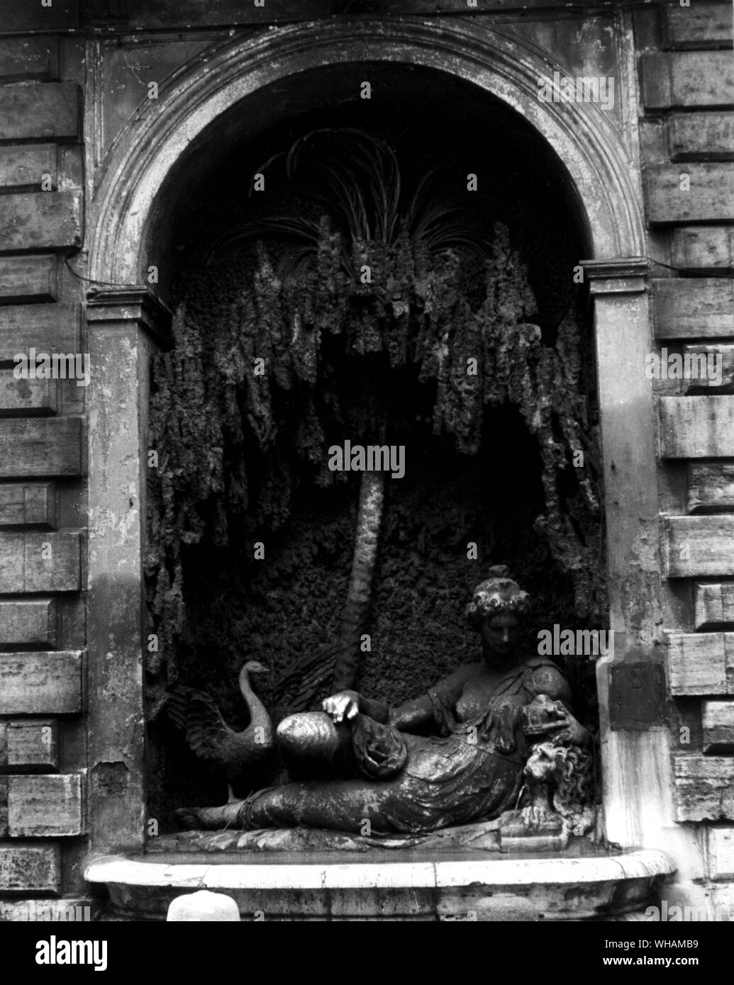 Le quattro fontane fotografías e imágenes de alta resolución Alamy