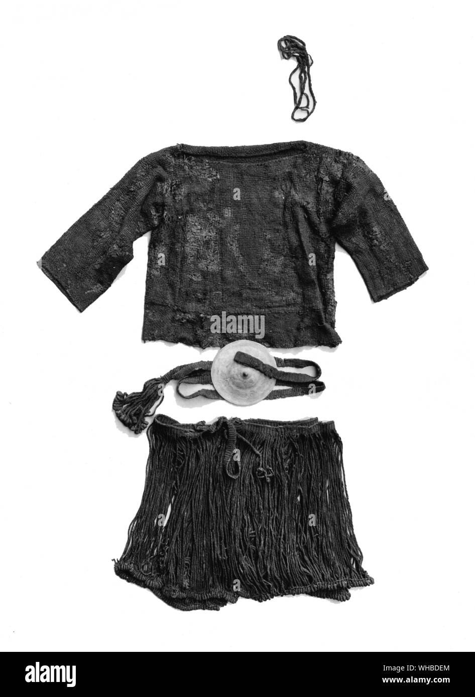 Corded falda , puente , la placa de correa . Vestido de una mujer joven de ataúd de roble tumba en Egtved , de Jutlandia, Dinamarca . Edad del Bronce la ropa . c 1300 A.C. Foto de stock