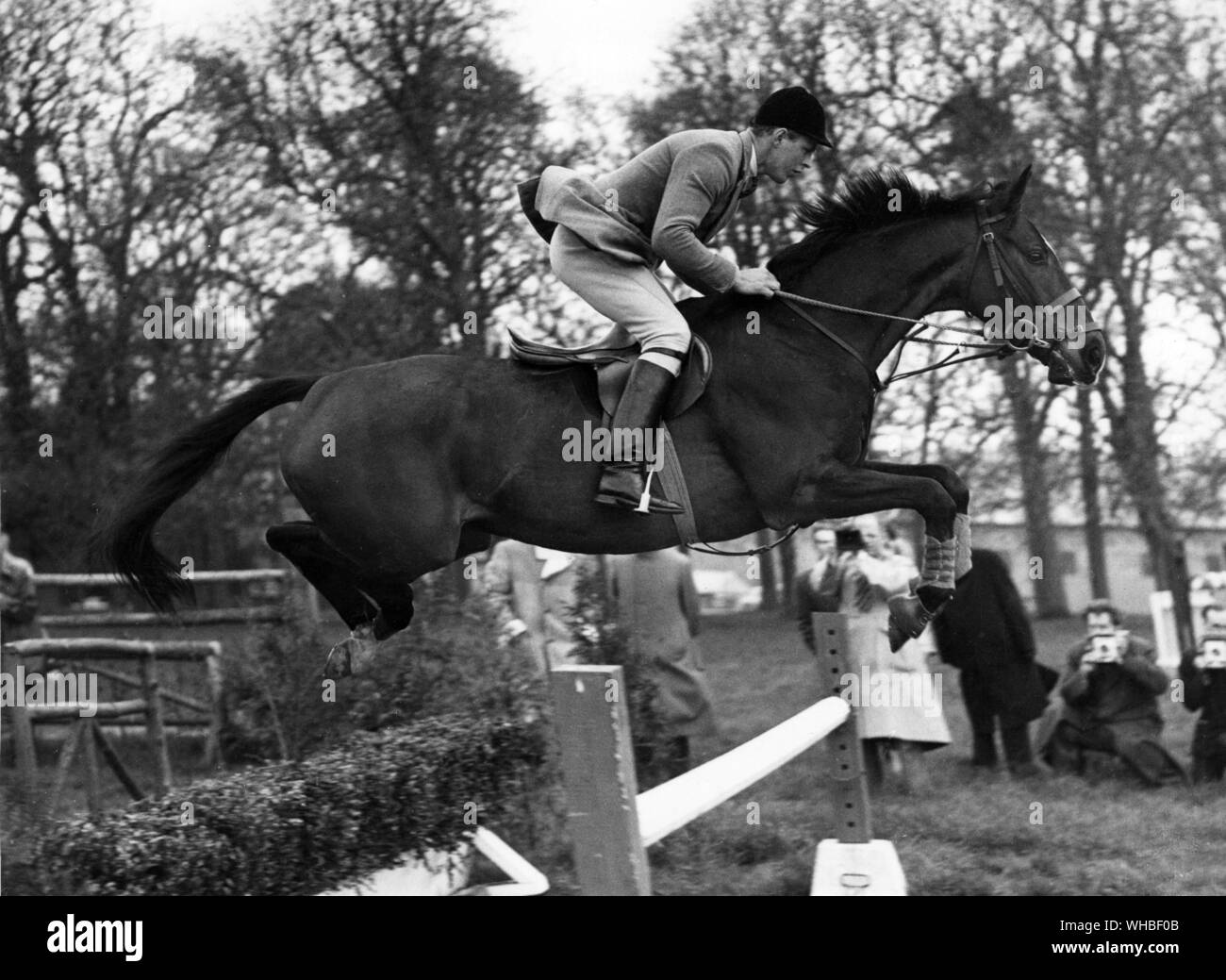 David Barker caballo Franco durante el entrenamiento olímpico en Arundel Castle Sussex 1960 Foto de stock