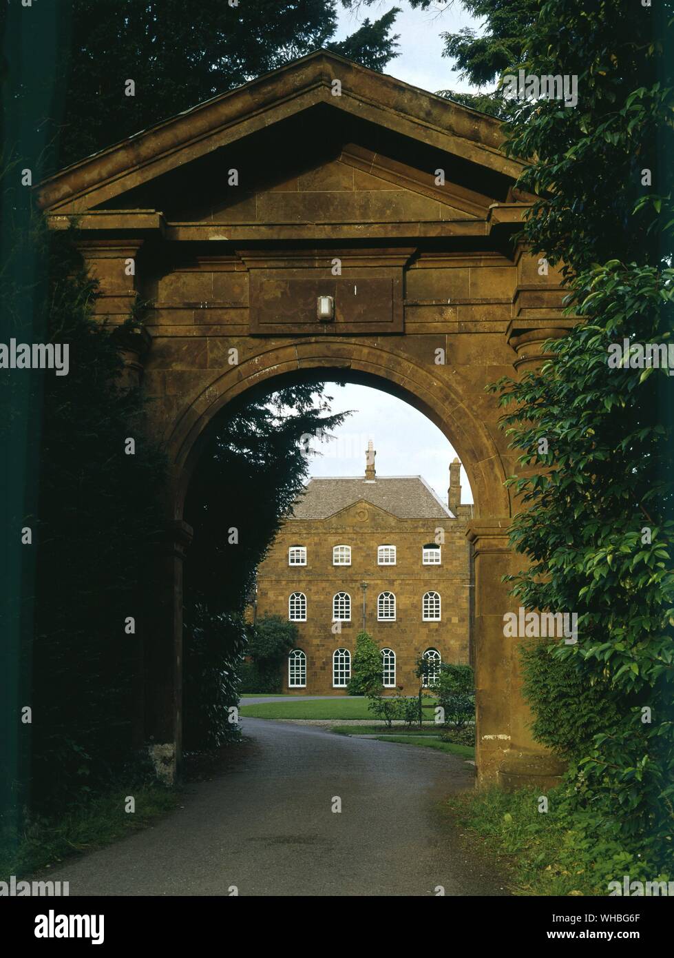 Casa Adderbury, Oxon. Casa Adderbury albergaba tropas en la guerra