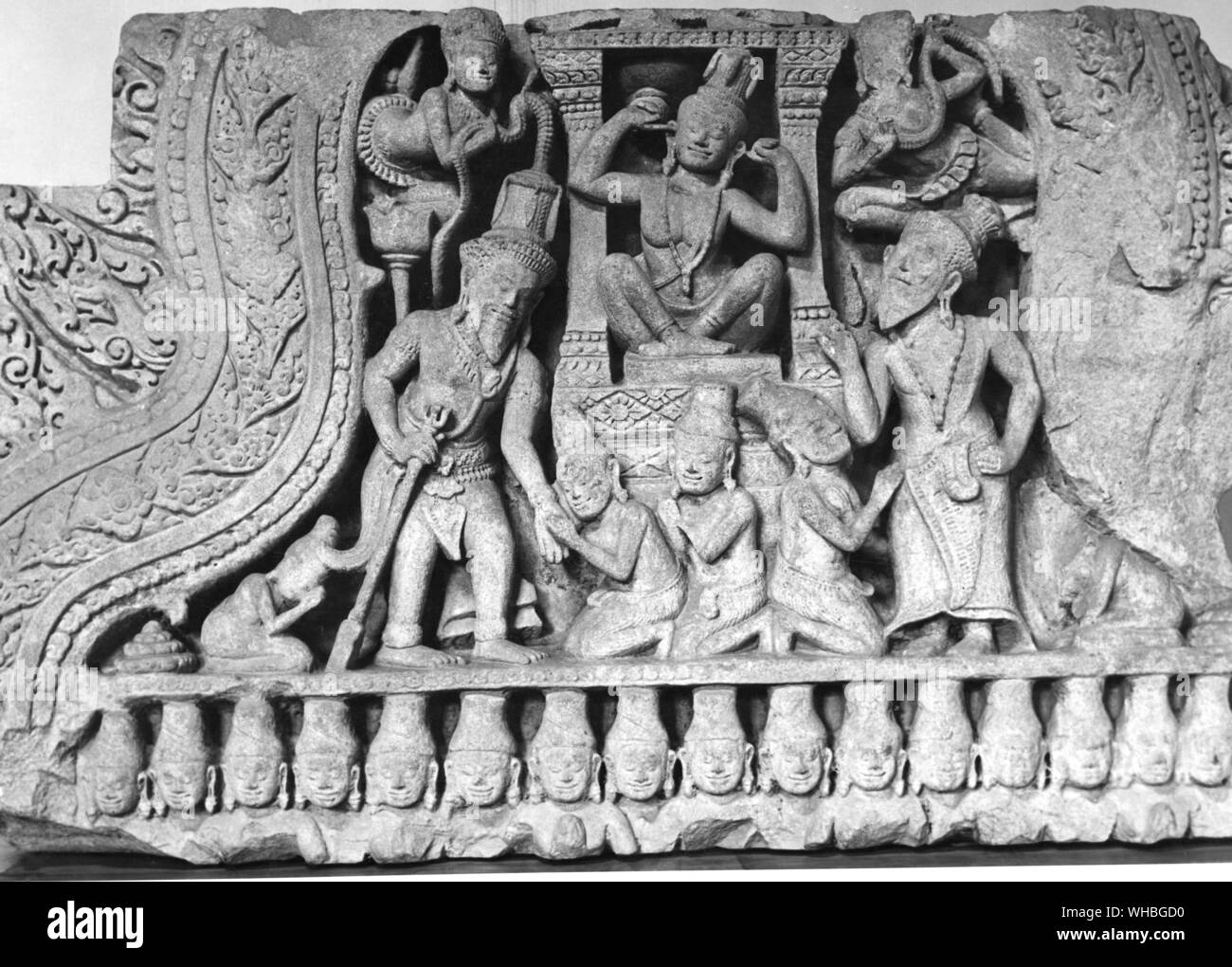 Socorro escénica, tarde 11a principios del siglo XII. Arenisca khmer Foto de stock