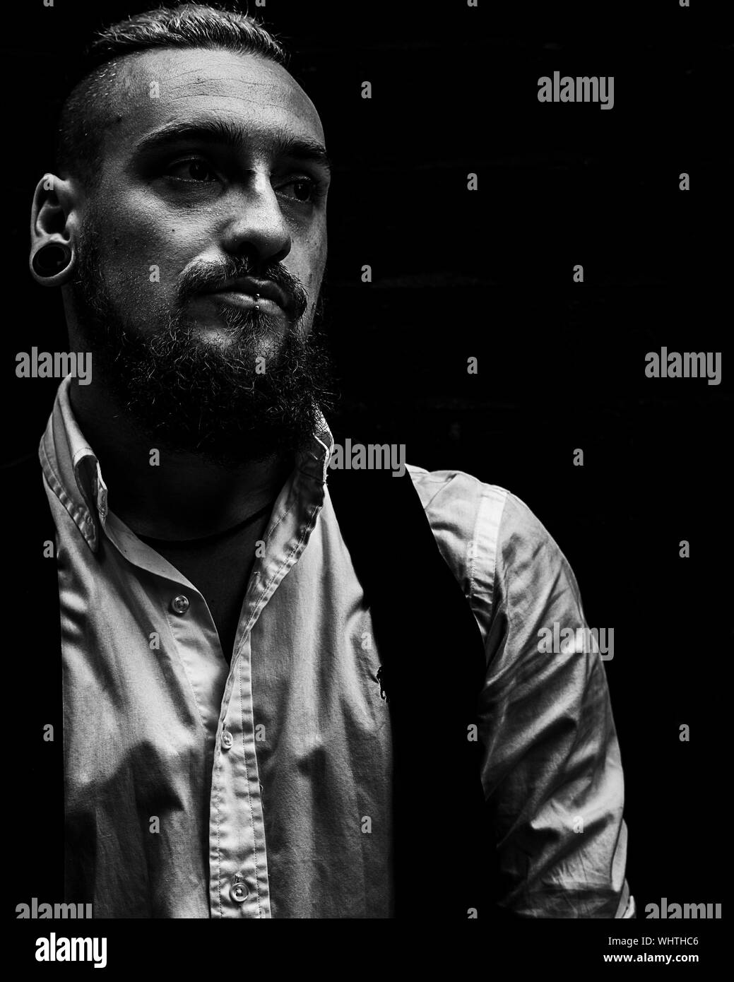 Punto sirena enaguas Male punk Imágenes de stock en blanco y negro - Alamy