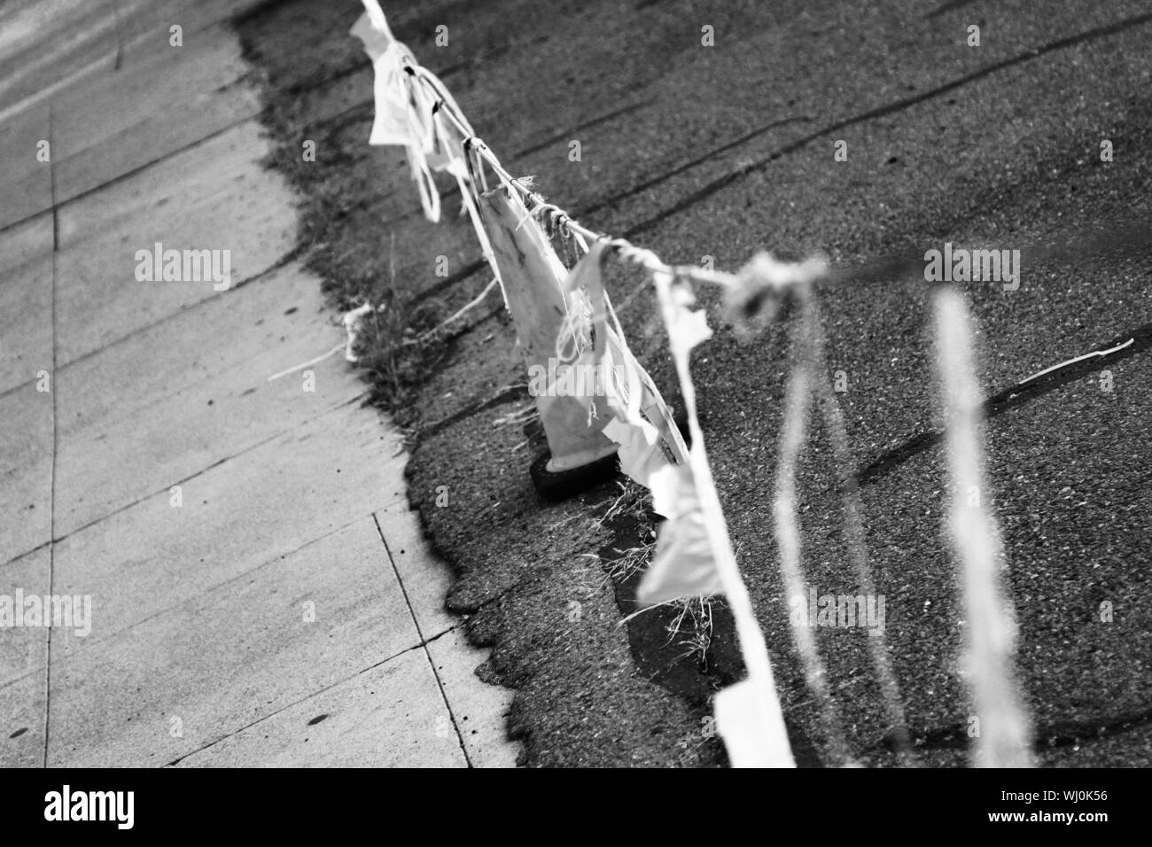 Cuerda colgante Imágenes de stock en blanco y negro - Alamy