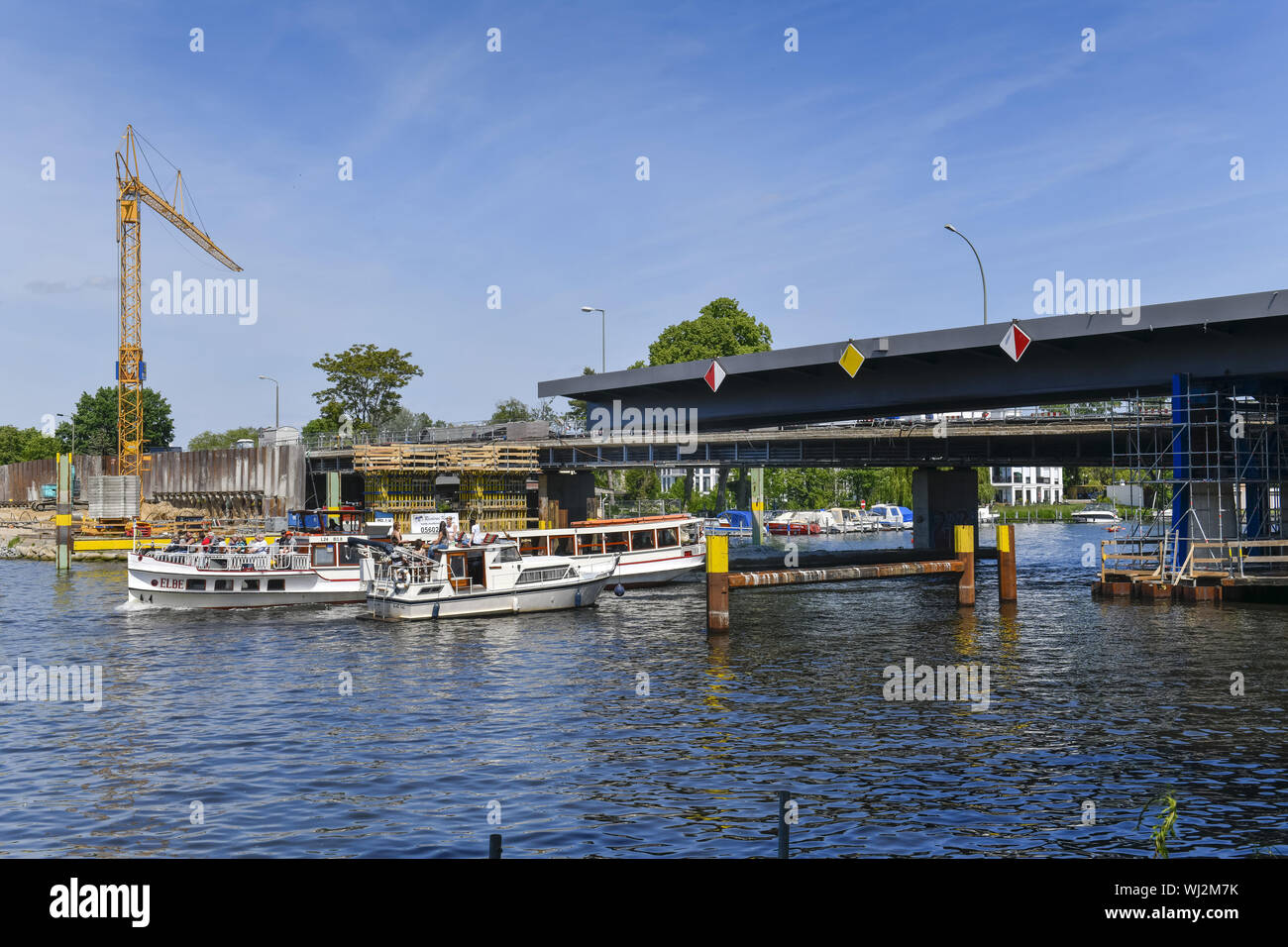 Allende Allendebrücke puente, puente, Allende Allendebruecke Allendestrasse, Allendestrasse, Allendestrasse, Allendestrasse, tráfico de vehículos de motor, construc Foto de stock
