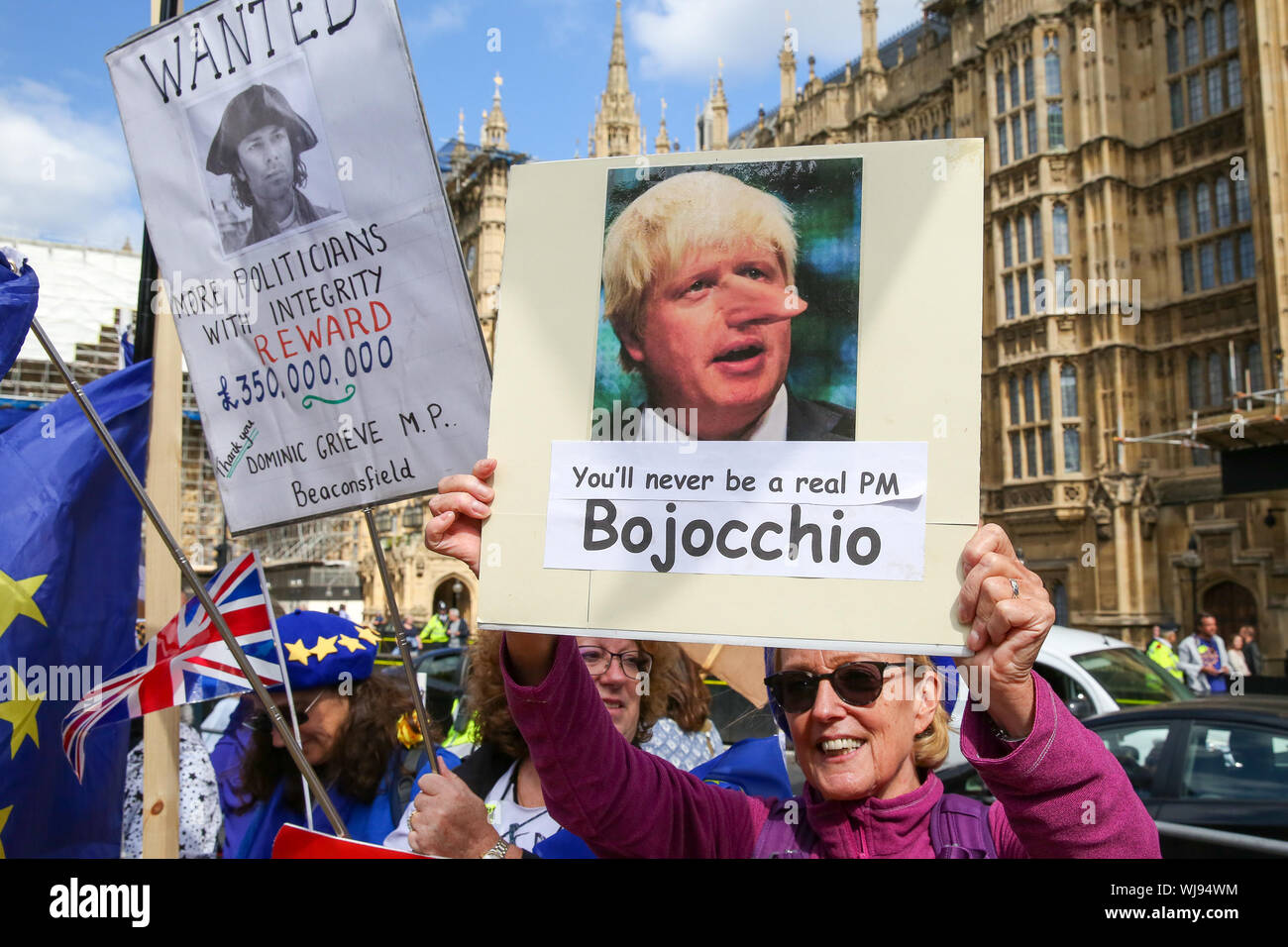 Westminster, Londres, Reino Unido, 3 de septiembre de 2019. Los manifestantes Anti-Brexit tomar parte en el golpe de estado 'Stop' protestas en Westminster como MPs volver a Westminster no deal para un enfrentamiento que podría resultar en un instante la elección. Foto de stock