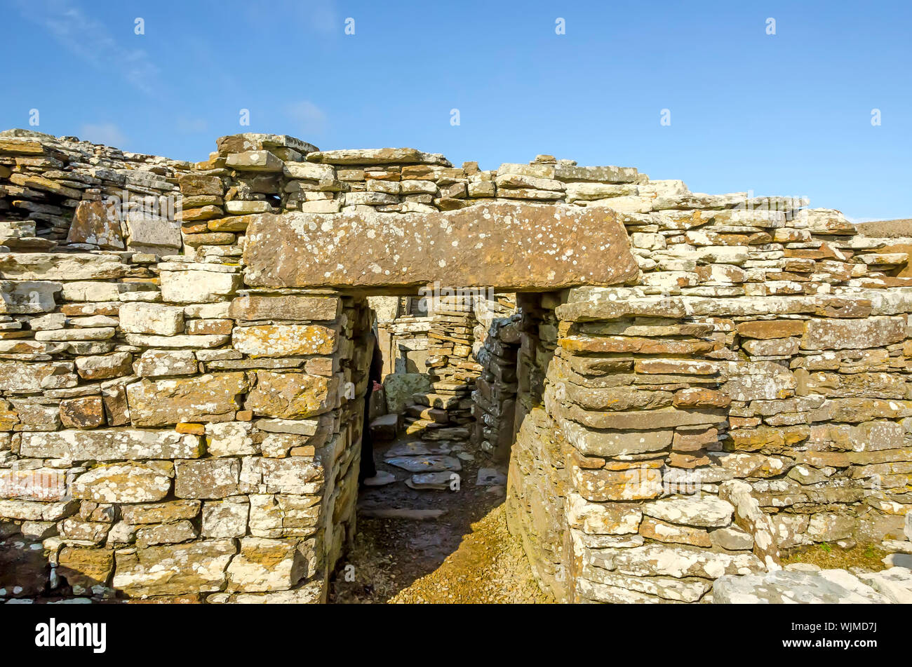 Broch de Gurness Entrada Islas Orkney, Escocia. Un broch es una torre de la Edad de Hierro redondeado exclusivo de Escocia. Foto de stock