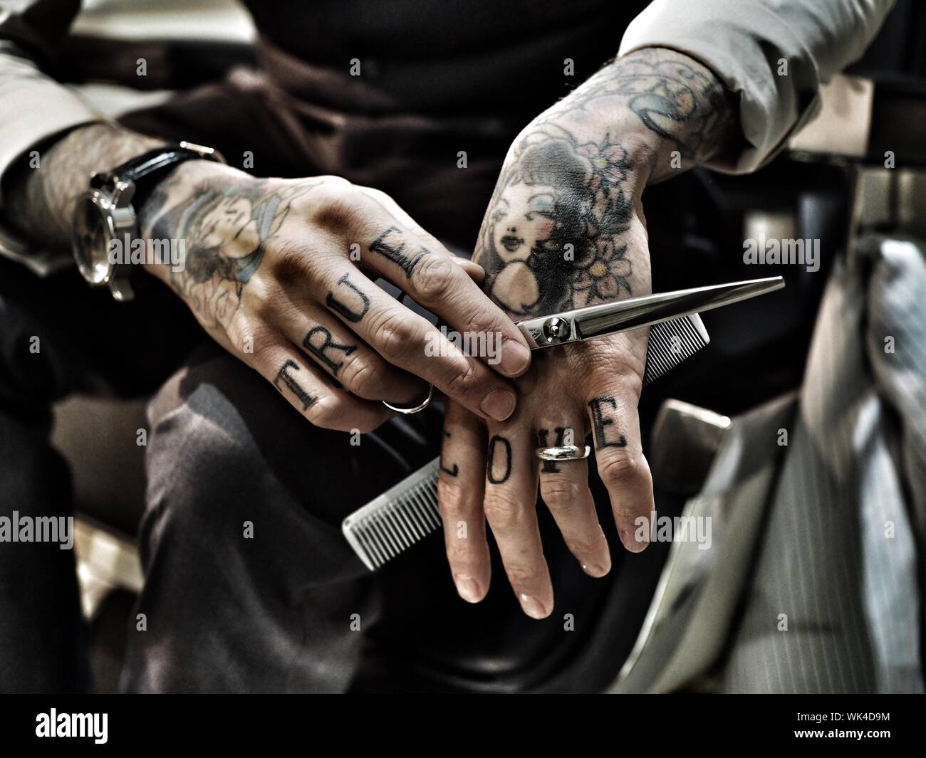 Close-up de hombre con tatuaje Fotografía de stock - Alamy