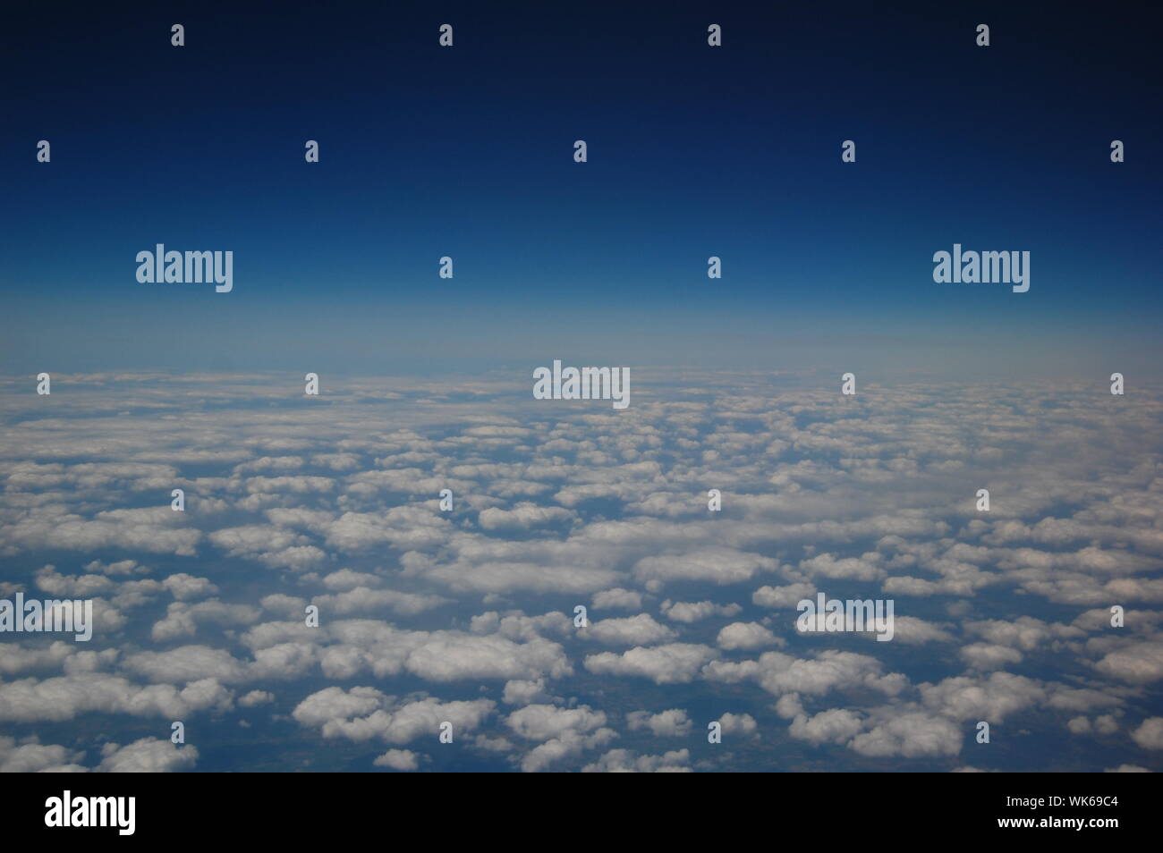 Vista Infinita desde un avión Foto de stock