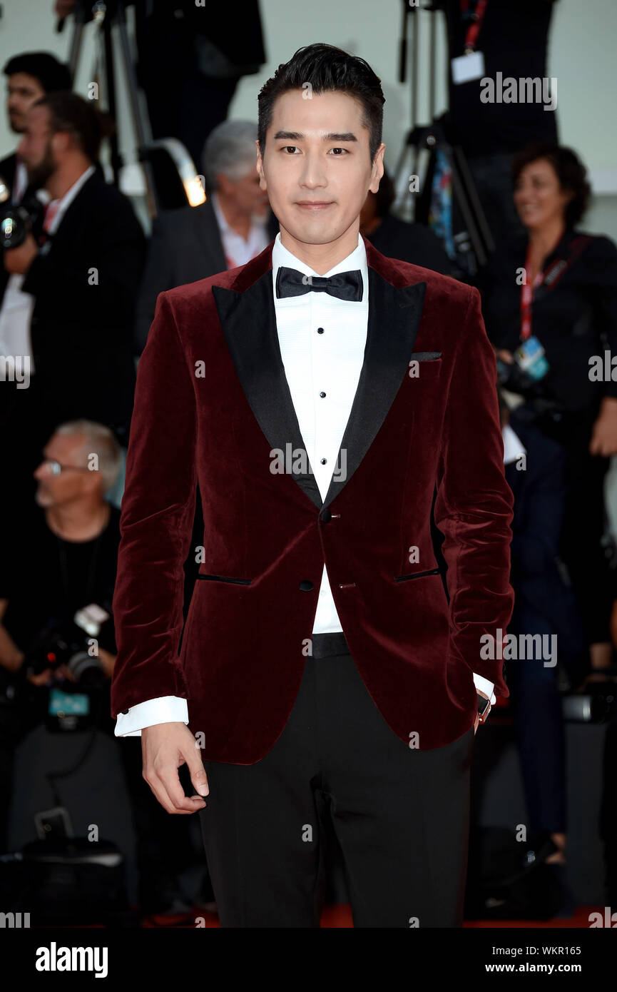76º Festival de Cine de Venecia 2019, la Alfombra Roja película 'Lan xin da ju yuan (Sábado) de ficción". Foto: Mark Chao Foto de stock