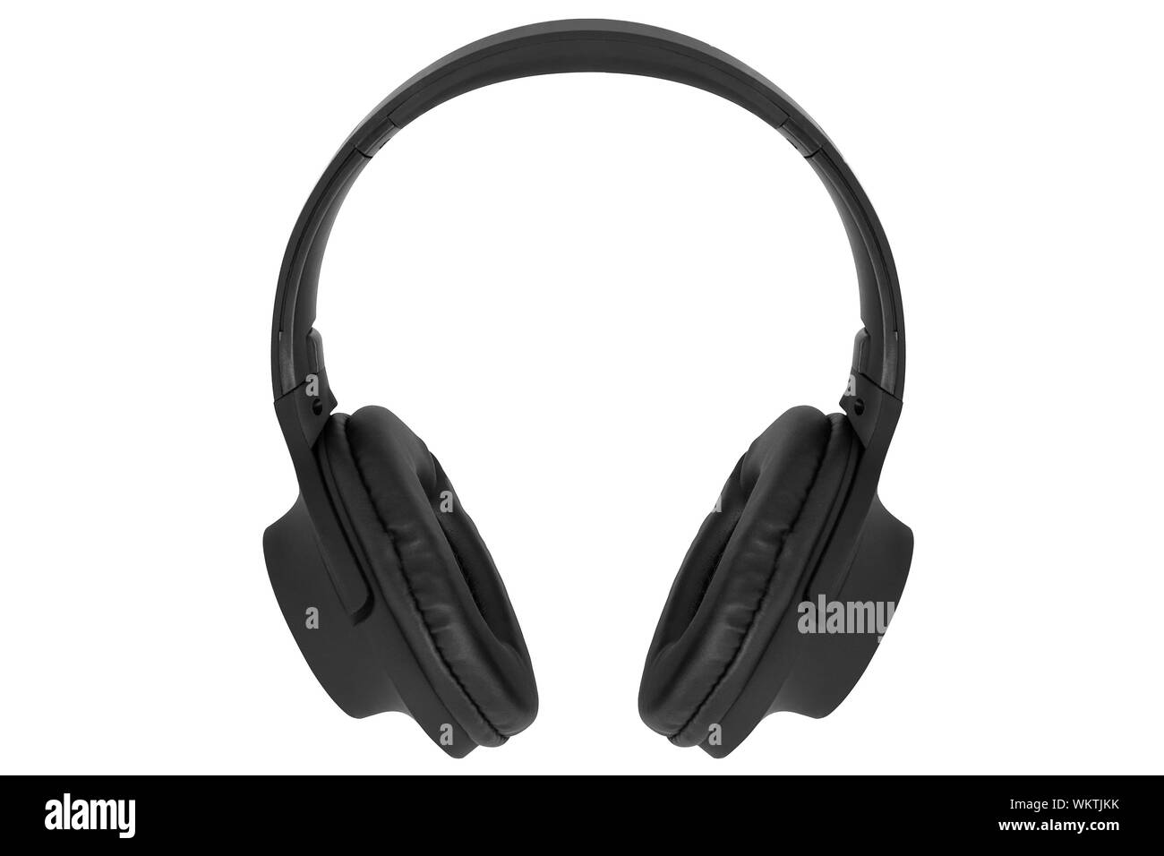 Inalámbricos auriculares circumaurales negro aislado sobre fondo blanco  Fotografía de stock - Alamy