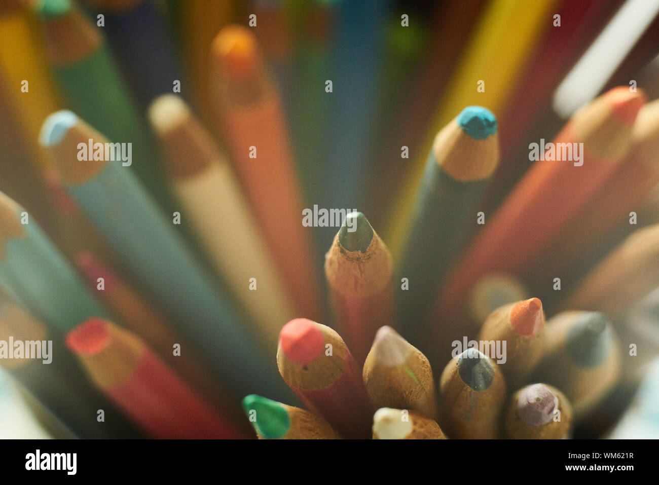 Cerca de varios lápices de colores Foto de stock