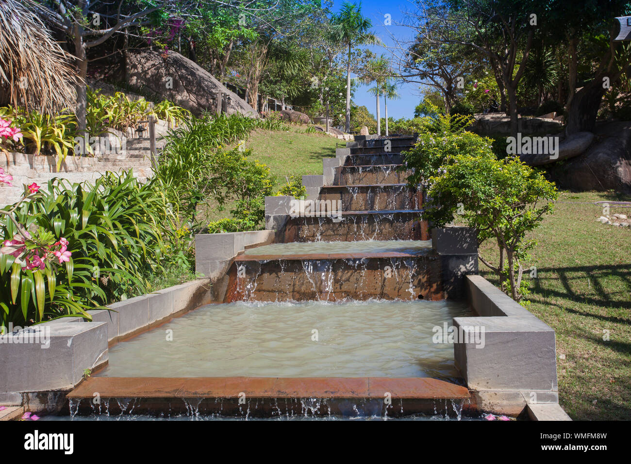 Bungalow resort Ngoc Suong, en Cam Ranh Bay, el mar de China meridional, Nha Trang, Vietnam, Asia Foto de stock