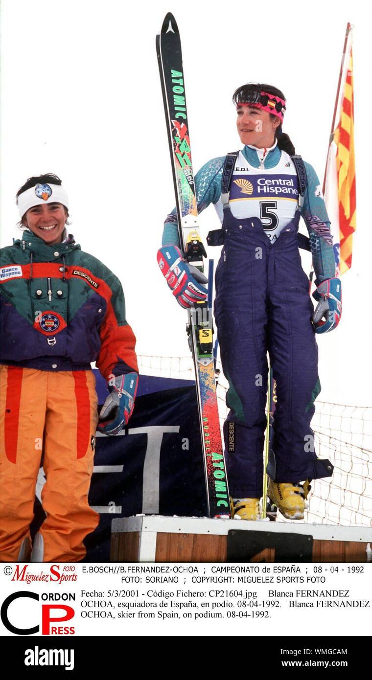 Blanca FERNÁNDEZ OCHOA, esquiadora de España, cuarto podio. 08-04-1992. Blanca FERNÁNDEZ OCHOA, esquiador de España, en el podio. 08-04-1992. Cordon Press Foto de stock