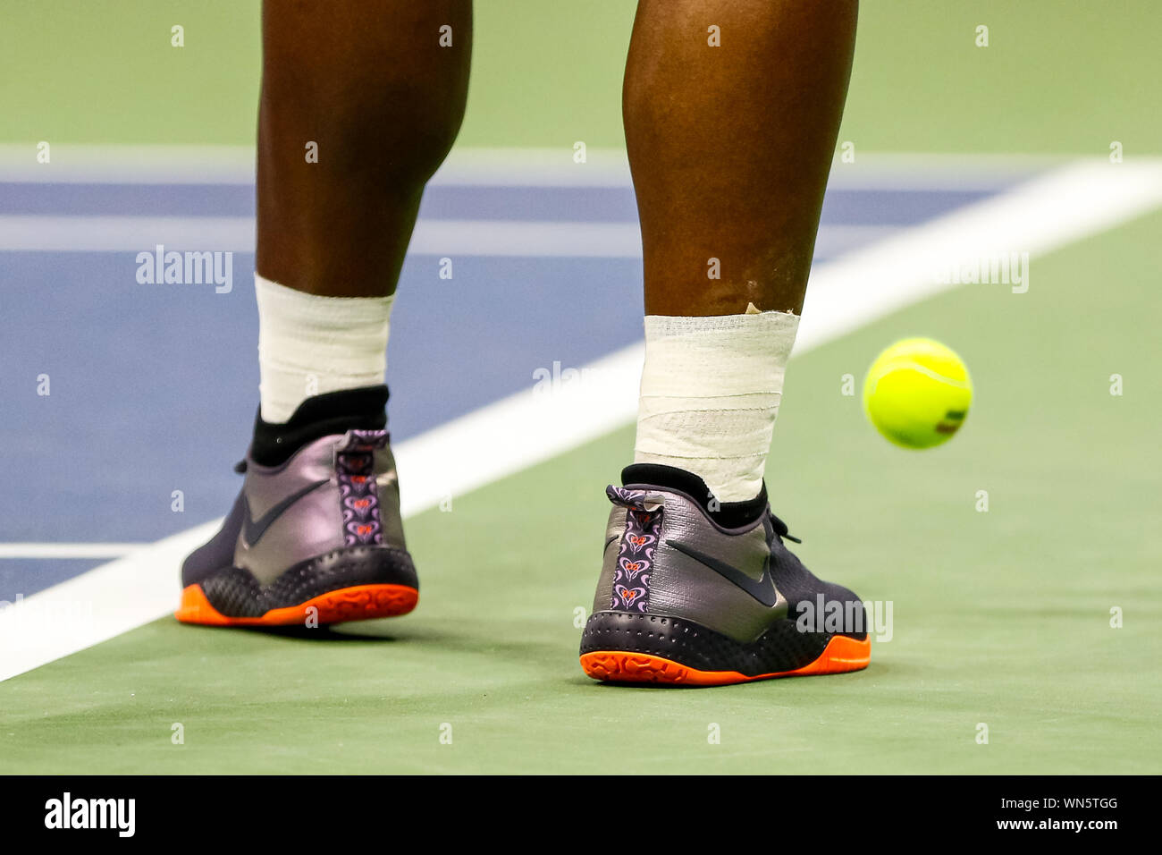 Zapatillas de tenis nike fotografías e imágenes de alta resolución - Página  2 - Alamy