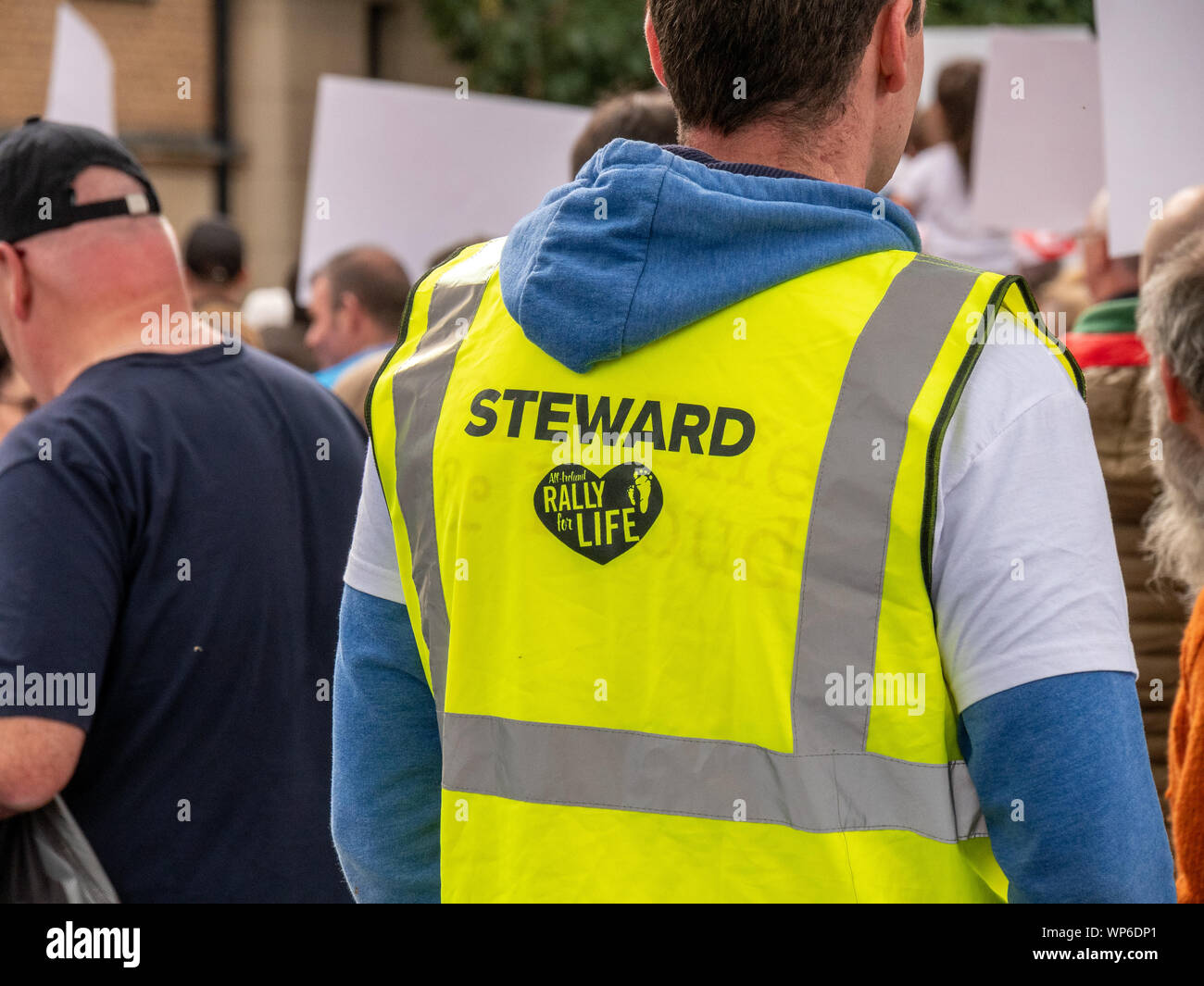 Belfast, Irlanda del Norte, Reino Unido - 7 de septiembre de 2019: Marcha para sus vidas anti aborto Rally, Custom House Square, Belfast Foto de stock