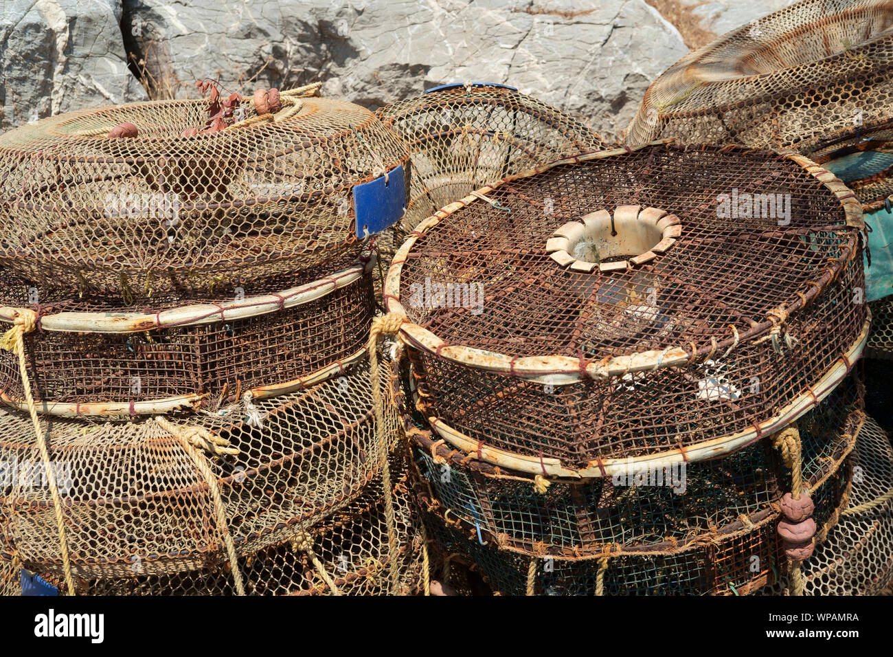 Trampas de para camarones y cangrejos en el isla Symi Europa Fotografía de stock - Alamy