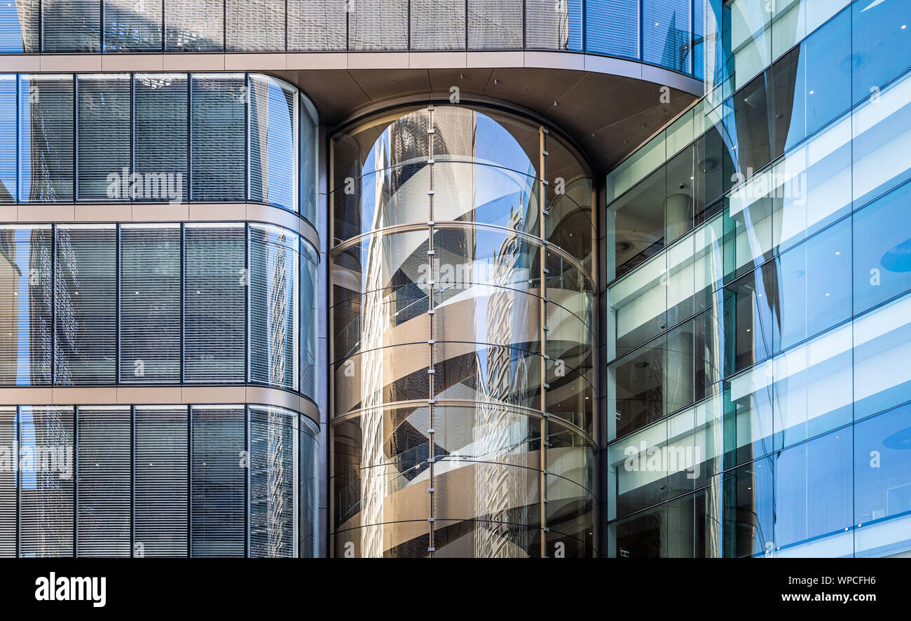 La Universidad de Tecnología de Sydney del nuevo edificio 2 UTS Central. Presentación de imágenes vista exterior de la singular escalera de doble hélice helicoidal Foto de stock