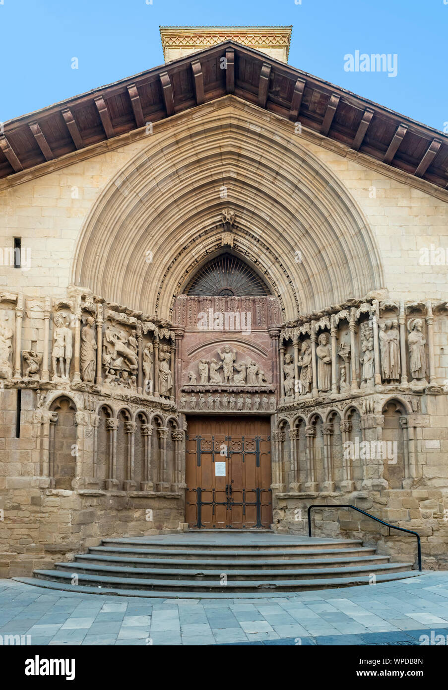 Portal de la Iglesia de San Bartolomé, Logroño, La Rioja, España Foto de stock