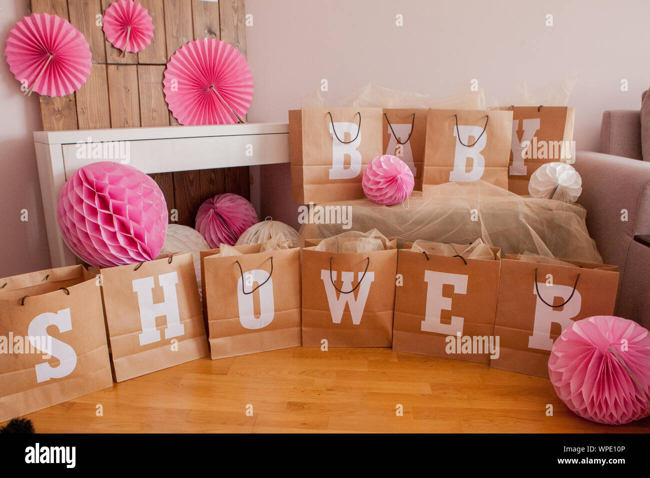 43 ideas de Cajas con Letras Para Decoración  decoración de unas, ducha de  chicas, boy baby shower ideas