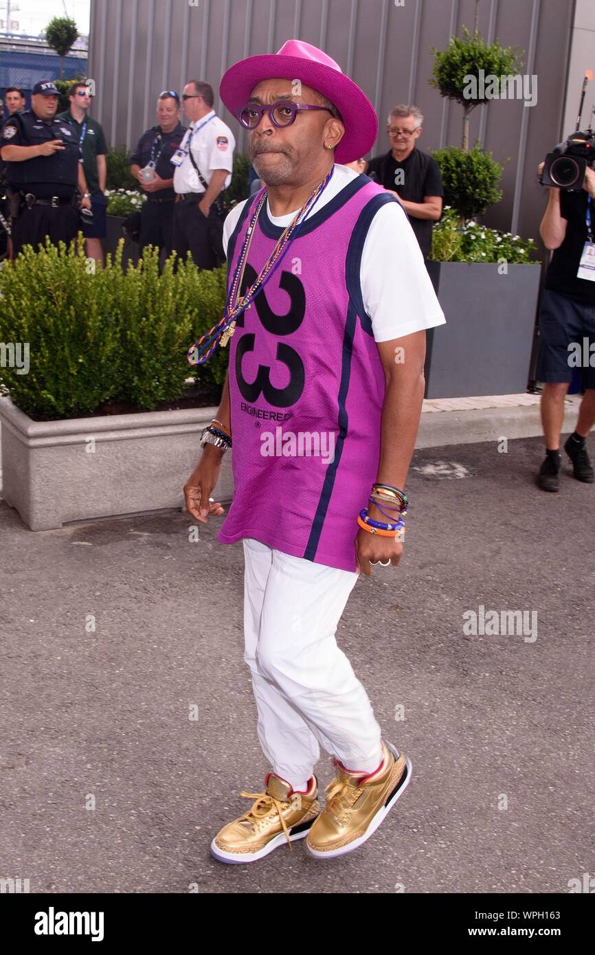 Nueva York, NY, EUA. 7 Sep, 2019. Spike Lee en la terminal de llegadas de 2019 US Open de Tenis Femenino Final, Flushing Meadow Park, New York, NY Septiembre 7, 2019. Crédito: RCF/Everett Collection/Alamy Live News Foto de stock