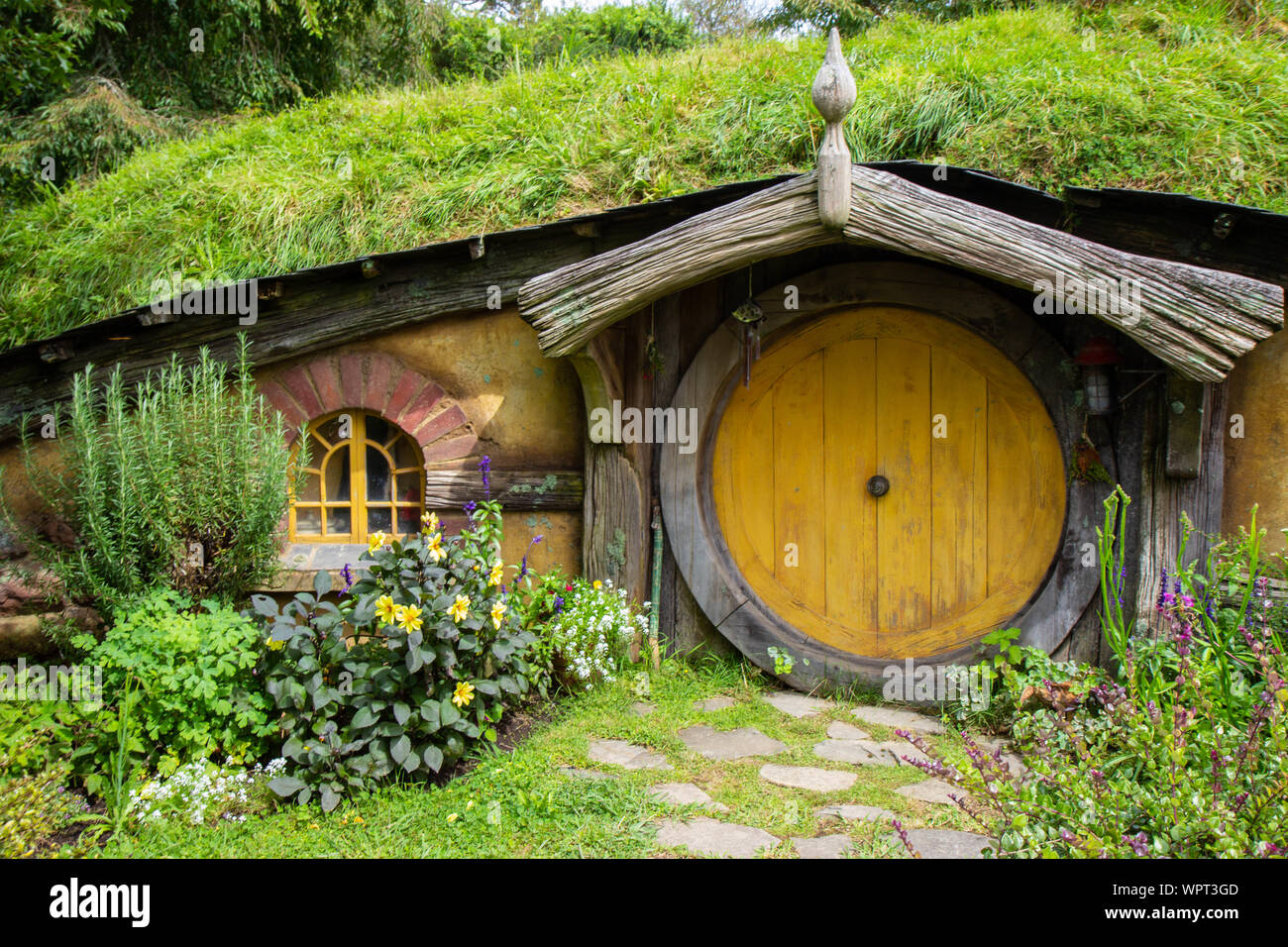 2017, 2 de mayo, de Nueva Zelandia, Matamata, Hobbiton movie set - Puerta del agujero, Hobbit house Foto de stock