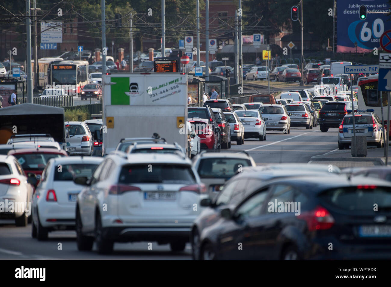 Atasco de tráfico en Gdansk, Polonia. El 28 de agosto de 2019 © Wojciech Strozyk / Alamy Stock Photo Foto de stock