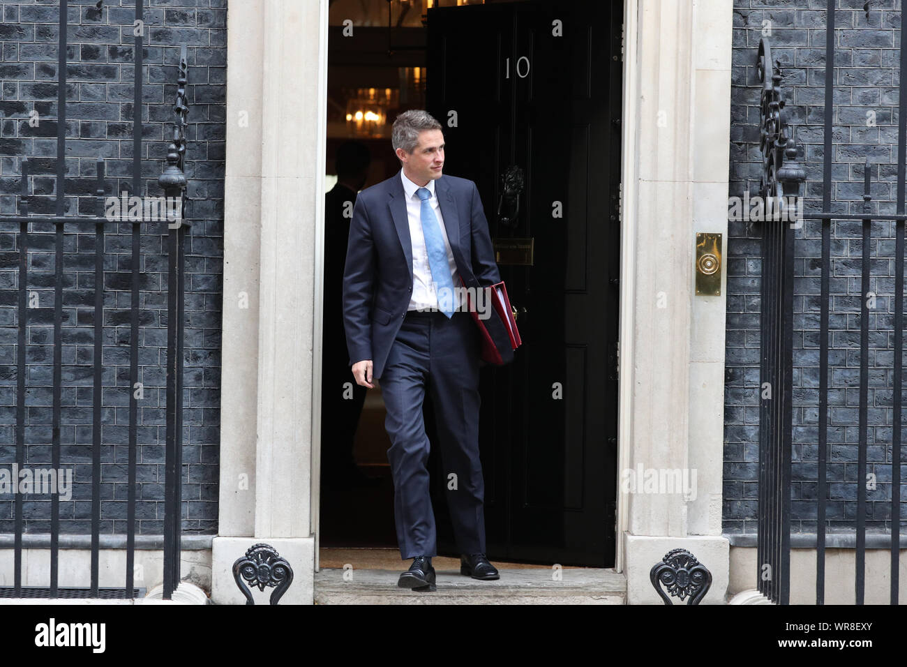 El Secretario de Educación, Gavin Williamson dejando tras asistir a una reunión del gabinete en el número 10 de Downing Street, Londres. PA la foto. Imagen Fecha: Martes 10 de septiembre de 2019. Ver historia política Brexit PA. Crédito de la foto debe leer: Jonathan Brady PA/cable Foto de stock