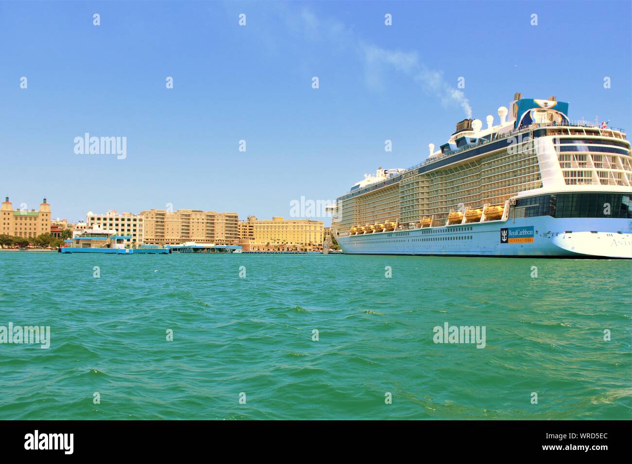 Mares del puerto fotografías e imágenes de alta resolución - Página 2 -  Alamy