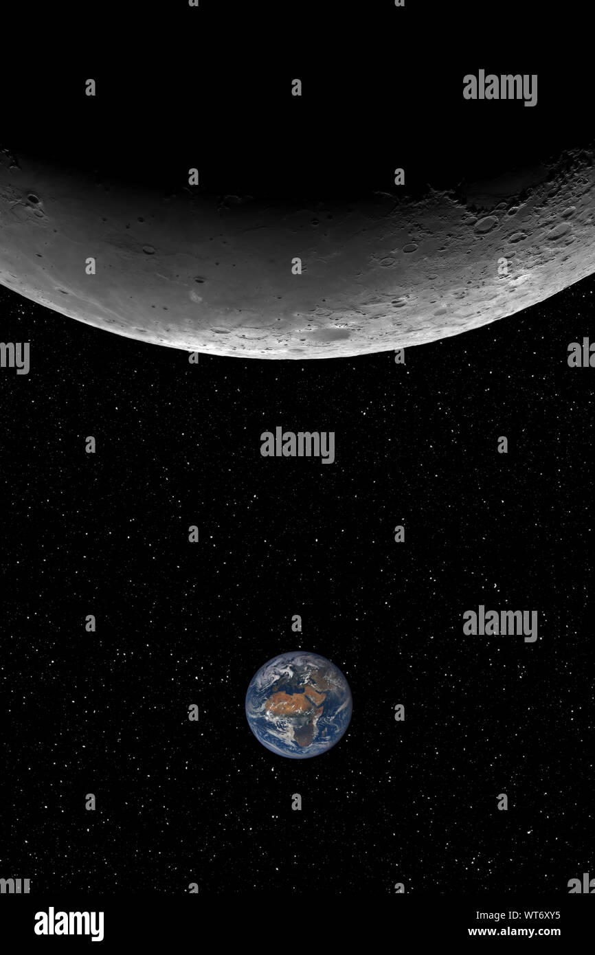 Primer plano de la Luna y el pequeño planeta Tierra contra el estrellado cielo nocturno, los elementos de fondo de esta imagen proporcionada por la NASA Foto de stock