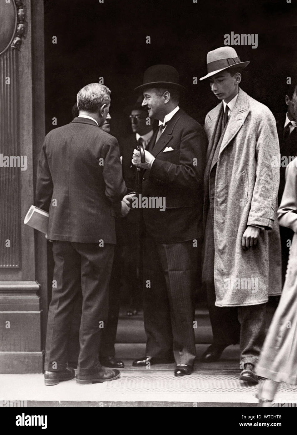 Andre François-Poncet (1887 - 1978) fue un político y un diplomático francés cuyo puesto como embajador en Alemania le permitió ser testigo de primera mano del ris Foto de stock