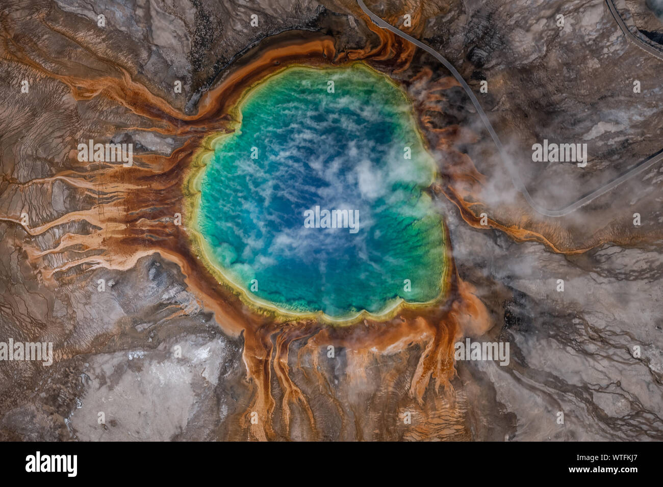 Vista aérea de Grand Prismatic Spring, en el Yellowstone. Foto de stock