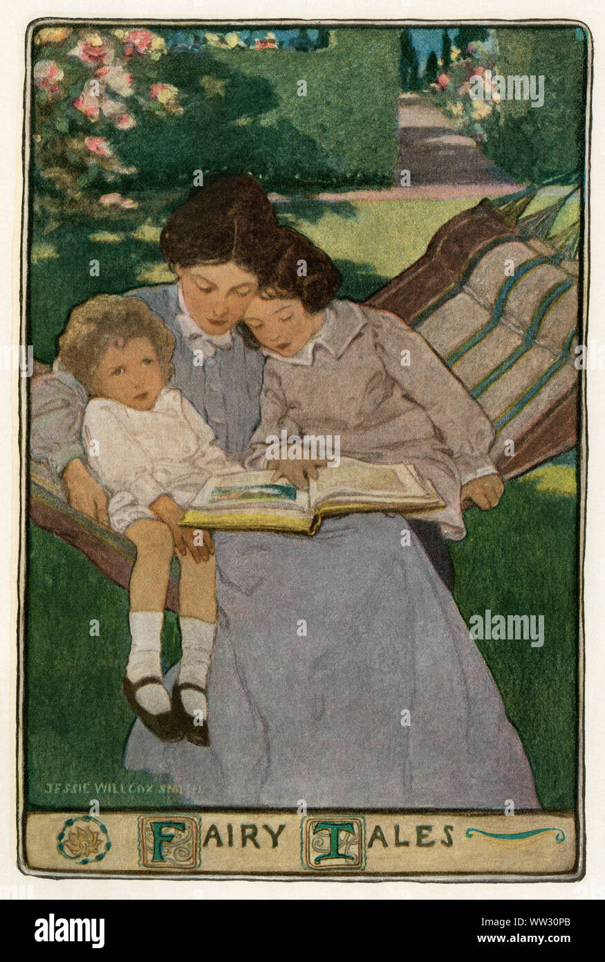 Madre leyendo a sus hijos en una hamaca, c. 1900. Semitono de color de Jessie Wilcox Smith ilustración Foto de stock