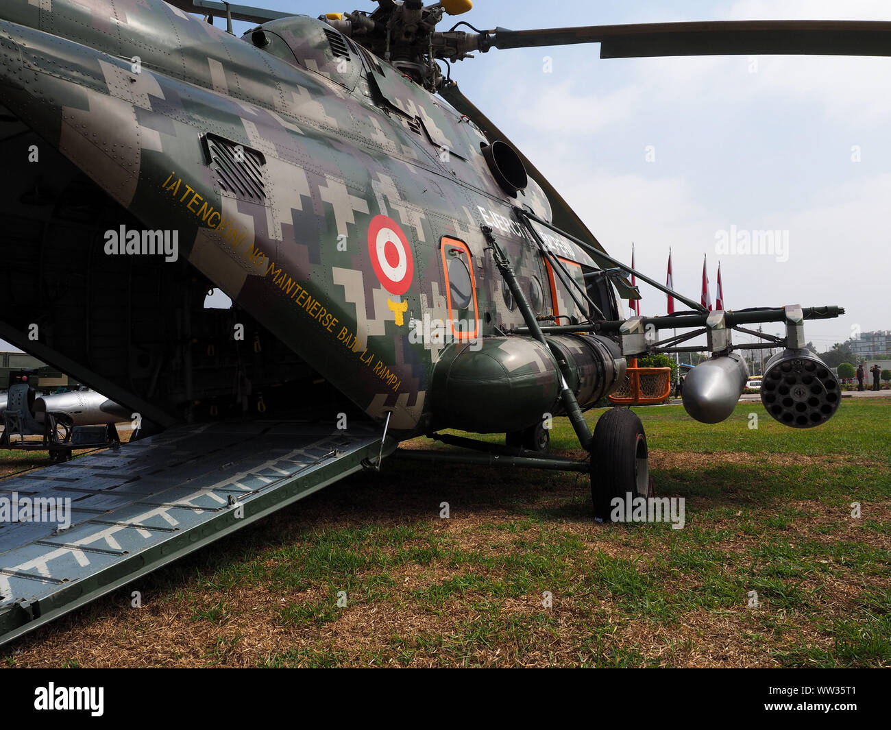 El Mil Mi-171Sh-P helicóptero armado del Ejército peruano aparece en la séptima edición de la Feria Internacional de Tecnología de Defensa, SITDEF, 2019, en el Cuartel General del Ejército peruano. El evento se celebrará del 16 al 19 de mayo con la presencia de representantes de 28 países. Foto de stock
