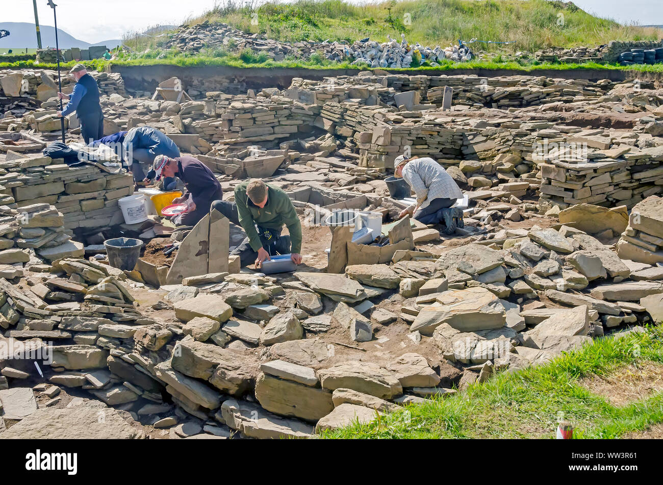 Las excavaciones realizadas en el sitio arqueológico de Brodgar Ness de Escocia Orkney Continental Foto de stock