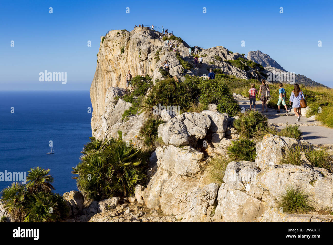 Mirador de Mal Pas, la península de Formentor, al noreste de la isla de Mallorca, Mediterráneo, Islas Baleares, España, sur de Europa Foto de stock