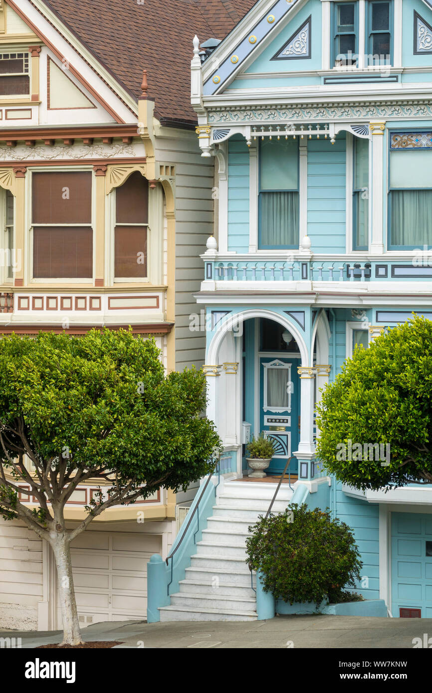 Casas bien pintadas fotografías e imágenes de alta resolución - Alamy