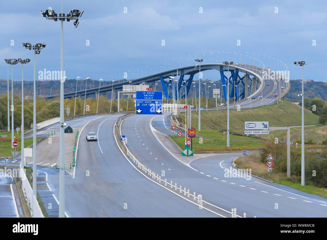Puente sobre el rio , gran Viaducto de Havre, un canal29, Oudalle, Le Havre, Normandía, Francia Foto de stock