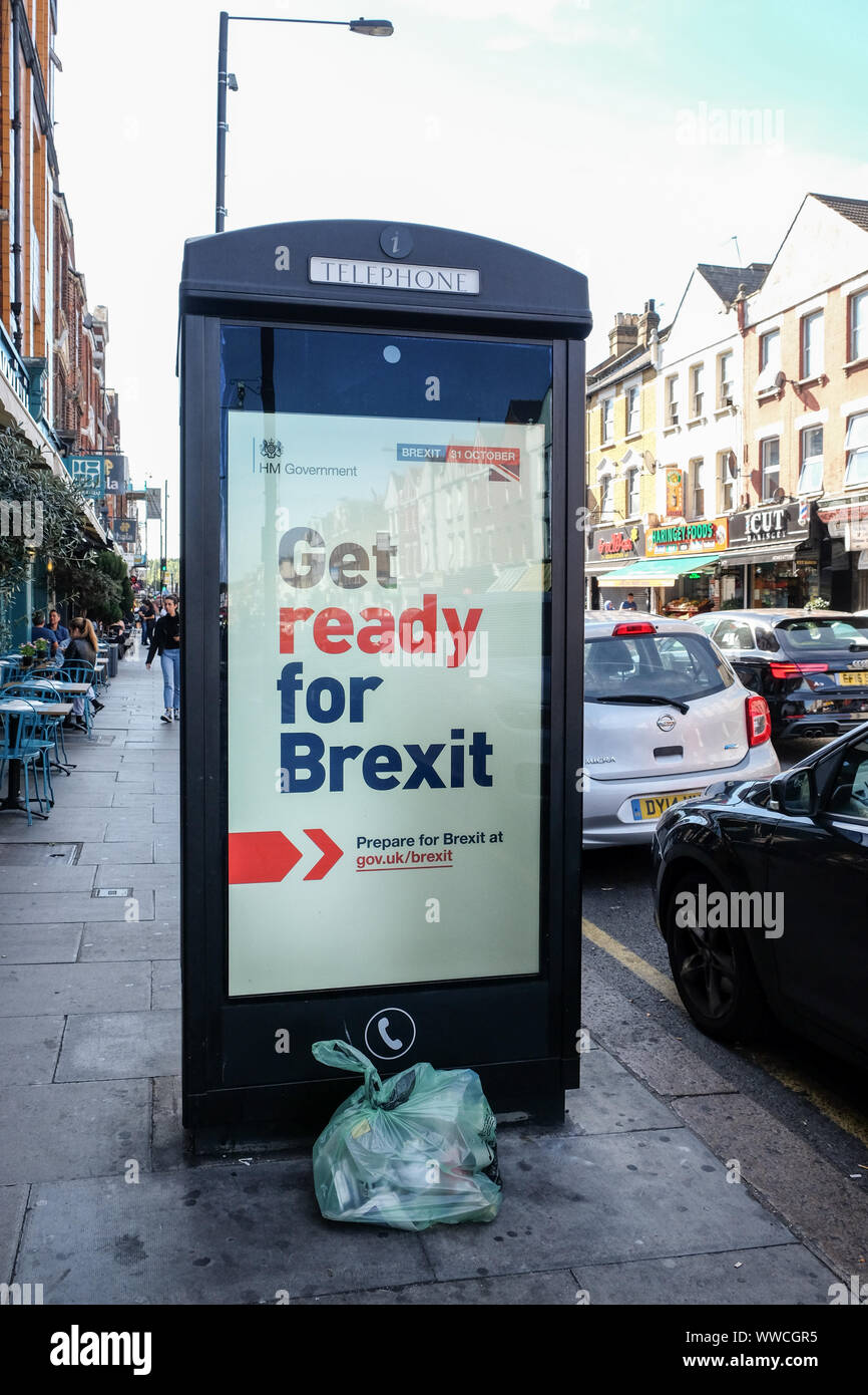 Haringey, Londres, Reino Unido. El 15 de septiembre de 2019. Prepárese para Brexit billboard, la campaña para informar a la gente sobre Brexit. Crédito: Matthew Chattle/Alamy Live News Foto de stock