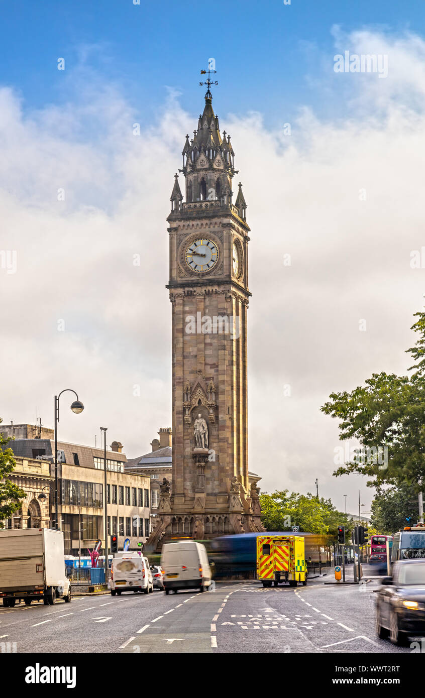 El Albert Memorial Clock Tower, en Belfast, Irlanda del Norte Foto de stock