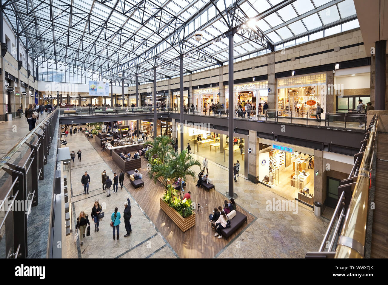 Centro comercial CentrO Oberhausen, área de Ruhr, Renania del Norte-Westfalia,  Alemania, Europa Fotografía de stock - Alamy