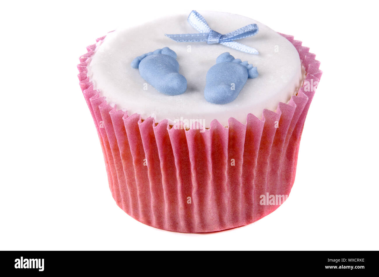 Pies de bebe con pastel fotografías e imágenes de alta resolución Alamy