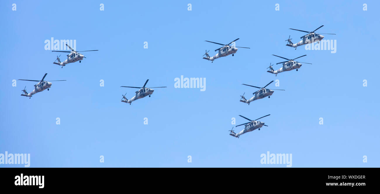 Helicópteros de la Fuerza Aérea Mexicana en vuelo el día de la Independencia Foto de stock
