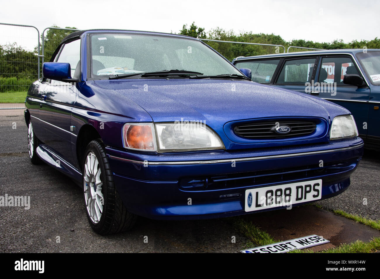 Coche ford escortde los 90 fotografías e imágenes de alta resolución