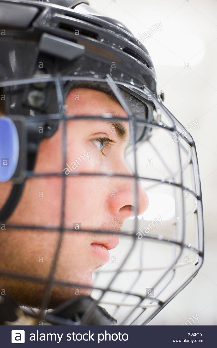 Close Up Ice Hockey Player Fotos E Imagenes De Stock Alamy